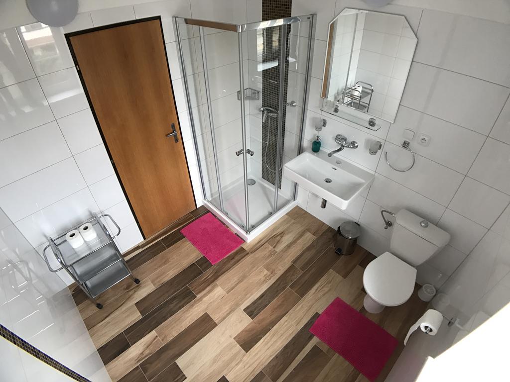 Hotel Rose Břeclav Екстериор снимка